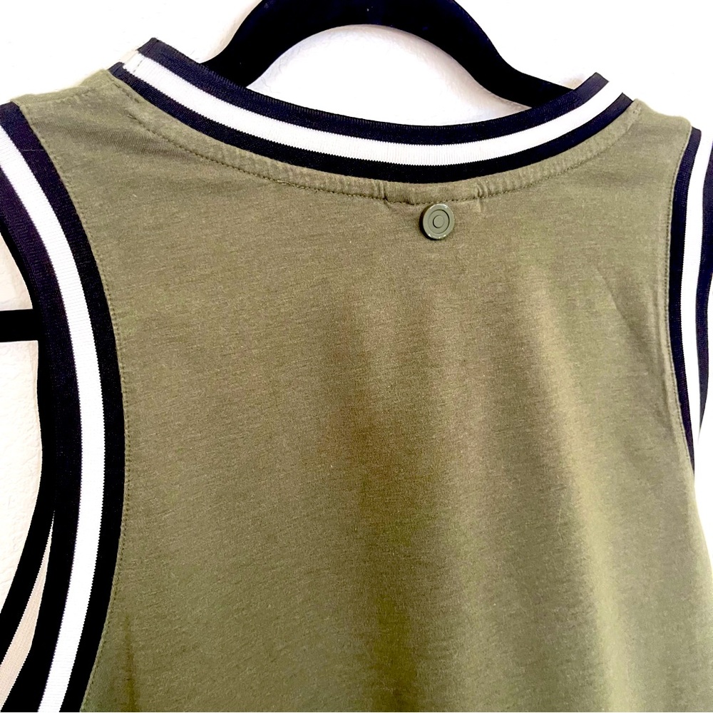 Hunter High Neck Contrast Trim Size L NWOT - Picture 7 of 9